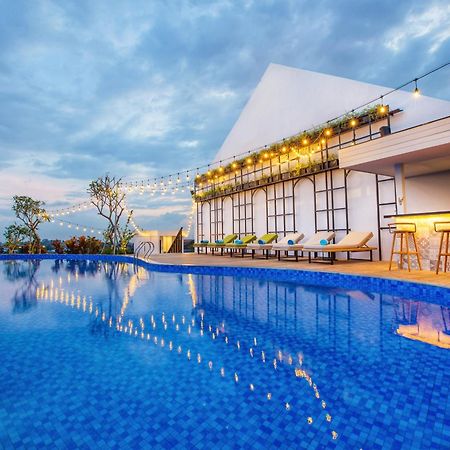 Rv Hotel Gianyar Ubud Extérieur photo